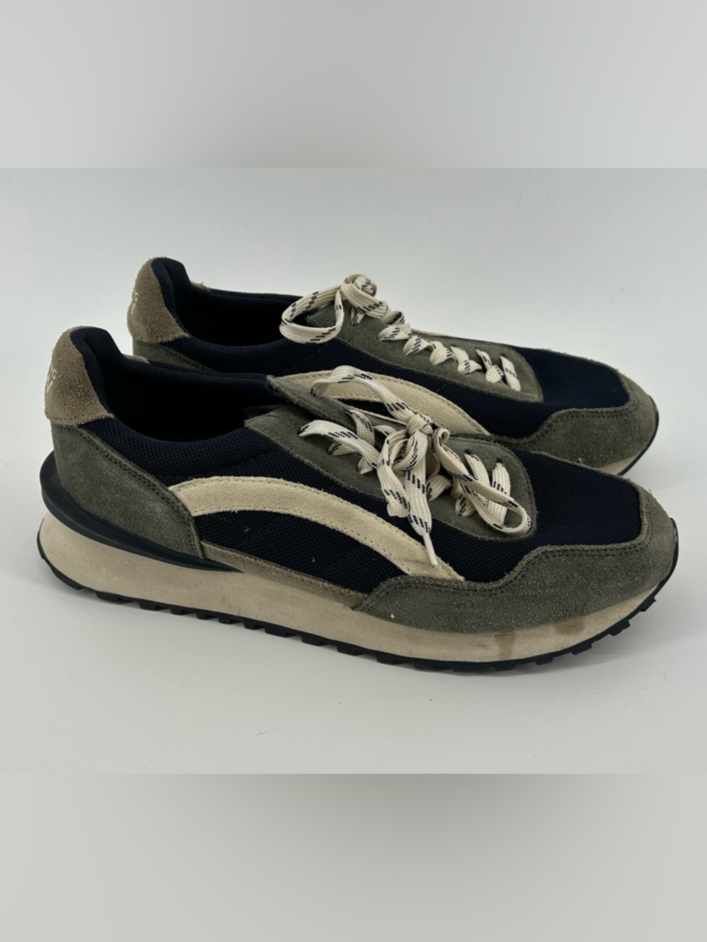 Nothing New retro sneakers